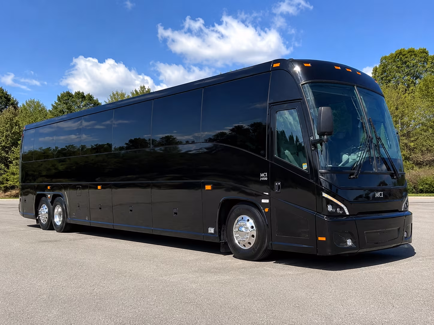 airport shuttle buses from dearborn heights to dtw skip the i 94 headache