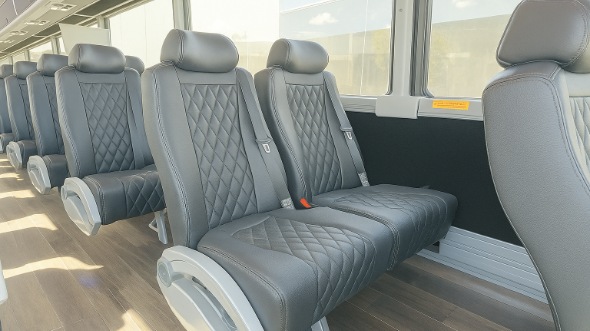 dearborn heights 15 passenger minibus rental
